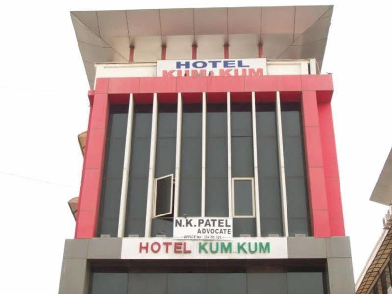 Hotel Kum Kum Adalaj Exterior photo